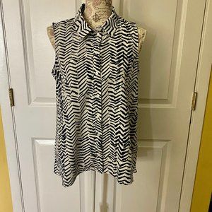 Milano Collared Sleeveless Button Down Top